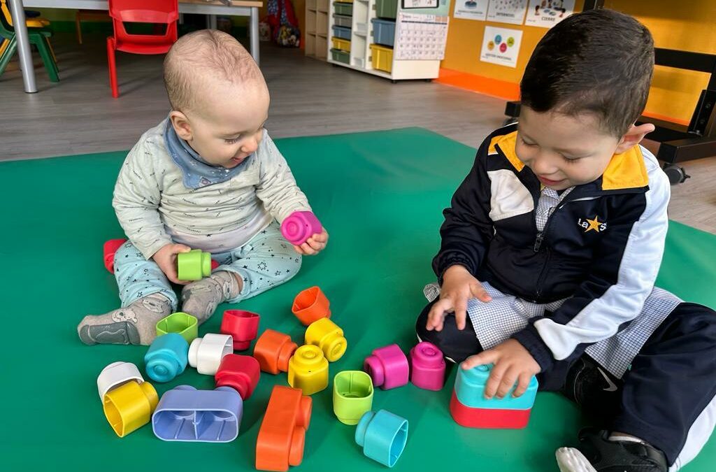 ¡Qué bien lo pasan los más peques del cole!