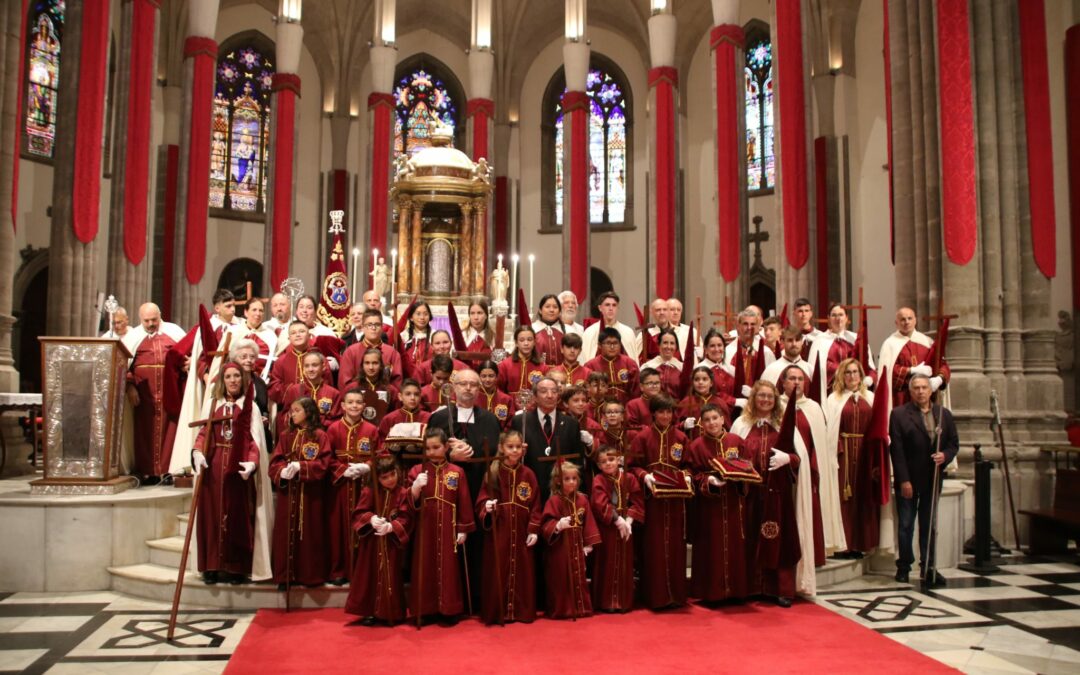 La cofradía del colegio inicia su participación en la Semana Santa lagunera